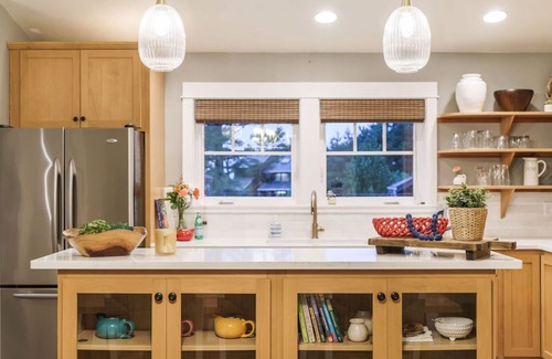 Manzanita House | Two King Suites, Ocean Views & Upscale Touches in Downtown Manzanita