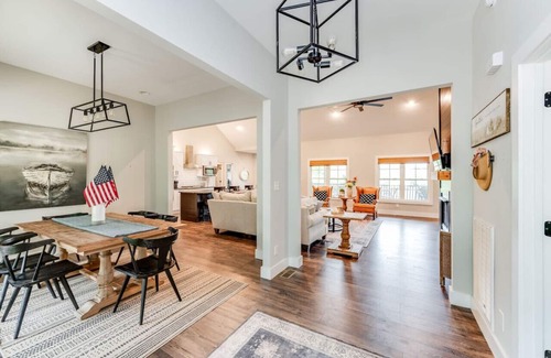 Smith Mountain Lake House | TWO Lakefront Homes on SML | Family-Friendly