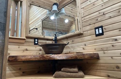 Seward House | Two Lakes Guesthouse