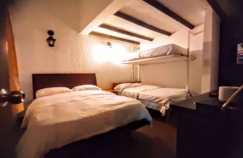Old Town Bed & Breakfast | Two-level mezzanine room