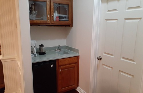 North Arlington Apartment | Two Miles to AT&T Stadium, Family size unit at very nice area