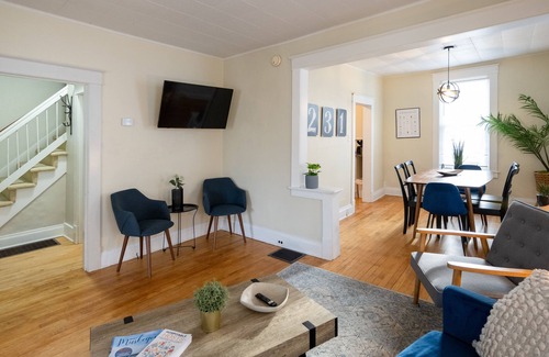 Beachwood-Bluffton House | Two-minute walk to Lake Michigan beaches!