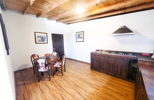 Valle de Guadalupe Villa | Two Bedroom Cabin with Access to Pool/Jaccuzzi and Restaurant Service