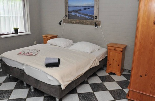 Groede House | Two-person cozy holiday home (studio) on the ground floor, near the sea in Groede