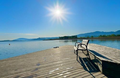 Seekirchen Markt Apartment | "TWO" - Premium Apartments Seekirchen, lichtdurchflutetes 3-Zimmer-Apartment mit Terrasse und grüner Oase