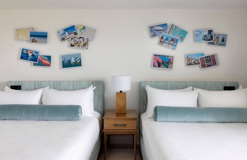 South Yarmouth Hotel | Two Relaxing Rooms with Pool Access for Seaside Lovers | Oceanfront Stay