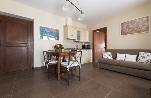 Grotte di Castro Apartment | TWO-ROOM RED Narcissus