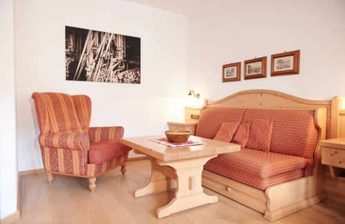 Groissenbach Apartment | Two-room vacation apartment 43sqm, sunny west-facing balcony