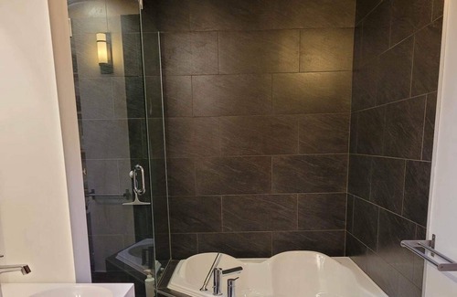 Little Italy House | Two-storey Townhouse in centre of Montreal (little Italy)