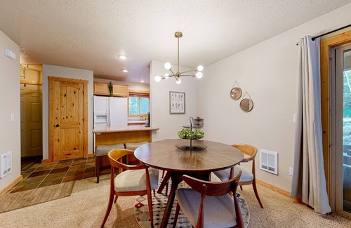 McCall Condo | Two-story condo with great patio, blocks to downtown & Payette Lake