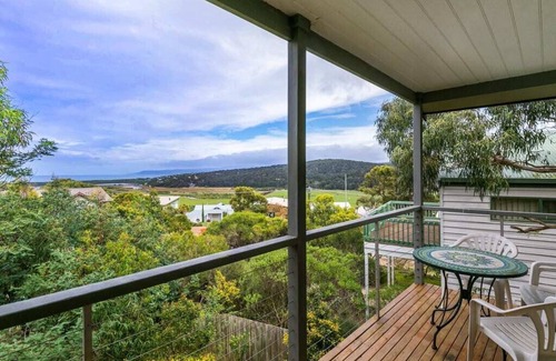 Aireys Inlet House | Two Story House with Ocean Views