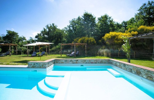Trequanda Apartment | Two-story Luxury in Siena Resort at Lemon