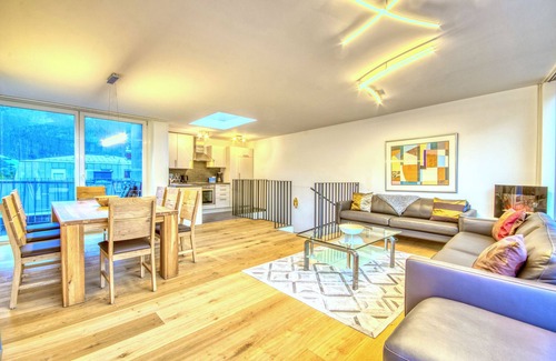 Zell am See Apartment | Two-story penthouse in Zell am See city center with amazing view over the slopes