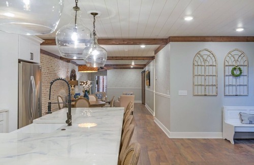 Galena Condo | Two Story Suite Overlooking Historic Main Street Galena, IL. Sleeps 16!
