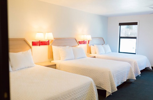 Panguitch Hotel | Two Sunsets Hotel