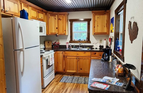 Quitman Cabin | TX HICKORY HIDEOUT CABIN: Spiritual Retrt, Country Resort for Rest & Restoration