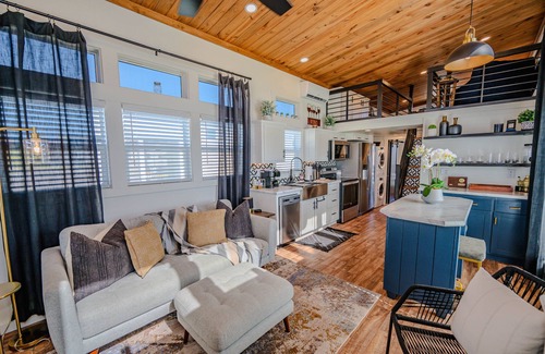 Fredericksburg Cottage | TXFirefly-88