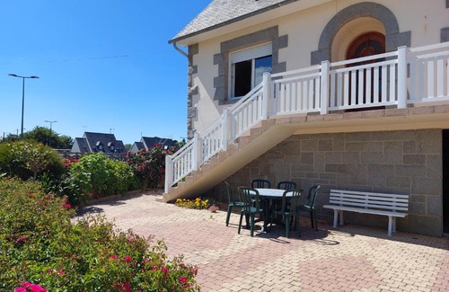 Penvenan House | TY ANN maison avec jardin clos de mur, à proximité des commerces et à 3km des plages