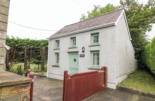 Llandysul Cottage | Ty Bach Twt