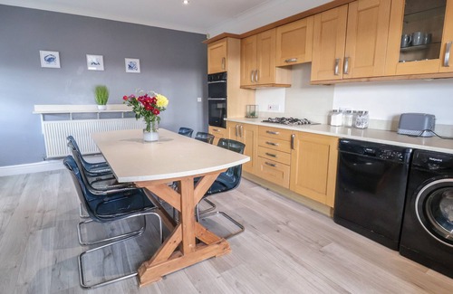 Rhyl Cottage | TY CANOL, pet friendly, character holiday cottage in Rhyl