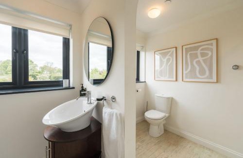 Cyfronydd House | Ty Cefn By Birch Stays