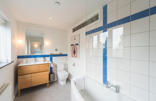 Cyfronydd House | Ty Cefn By Birch Stays