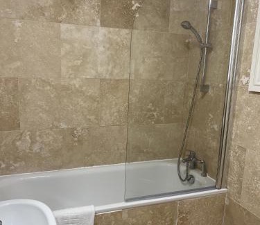 Moelfre Hotel | Ty Dderw Country Inn
