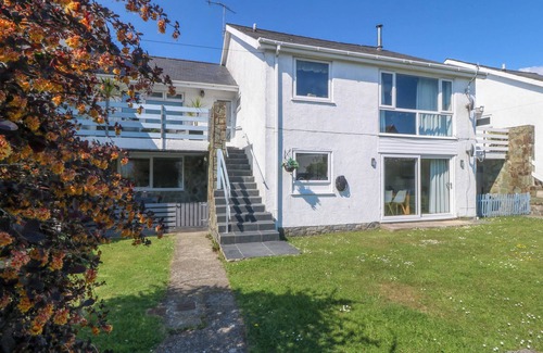 Llanbedrog Cottage | TY GOLAU, pet friendly, country holiday cottage in Llanbedrog