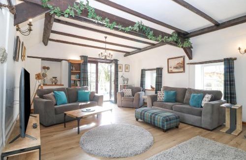 Llanfaethlu House | Ty Gwennol