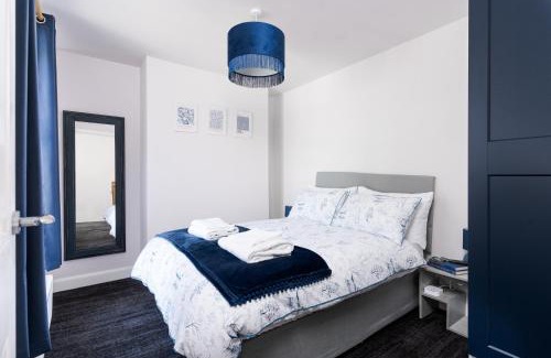 Glynneath House | Ty Gwladus a Einion by Wales Escapes