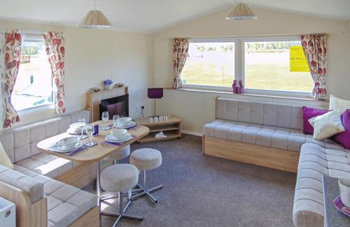 St George Resort | Ty Gwyn Park