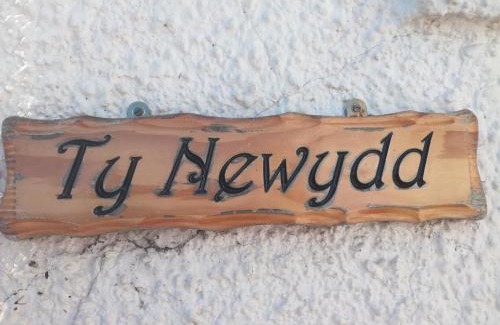 Llangadog Bed & Breakfast | Ty Newydd