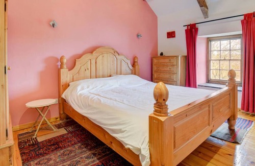 Haverfordwest House | Ty'r Castell in St Davids Peninsula