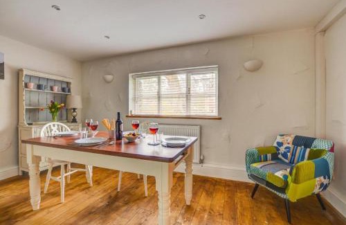 Llanrhychwyn House | Ty Rowan