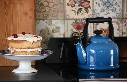 Tretower House | TY SINSIR, pet friendly, character holiday cottage in Crickhowell