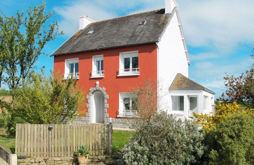 Plounevez-Lochrist House | Ty Thérèse by Interhome