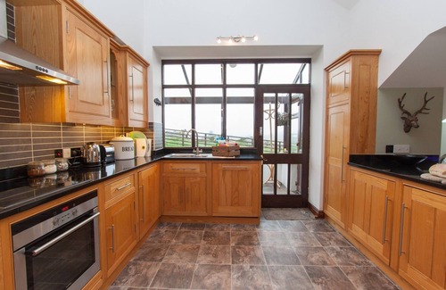 Penny Bridge Apartment | Tyan - luxury pet friendly cottage with stunning views