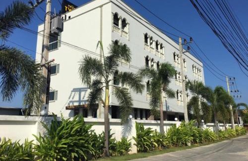Choeng Thale Hotel | Tyler Cherngtalay