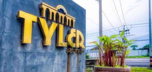 Choeng Thale Hotel | Tyler Cherngtalay