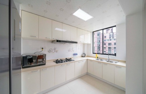 Gubei Bed & Breakfast | Tyms 2BR APT Hongqiao Paris Classic