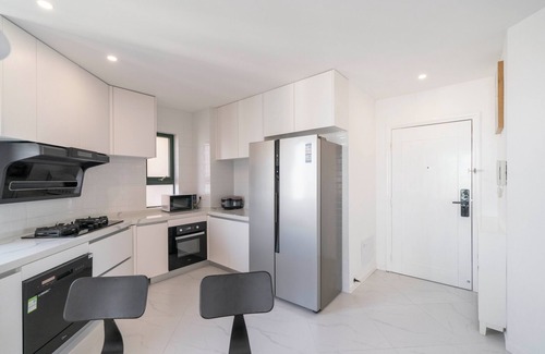 Xujiahui Bed & Breakfast | Tyms 3BR 2BA Apt Novel Garden Metro