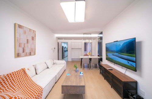 Changning Apartment | Tyms Changning 3BR 2BA APT