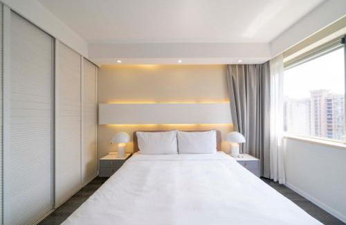 Changning Apartment | Tyms Luxury 3BR 2BA APT Garden