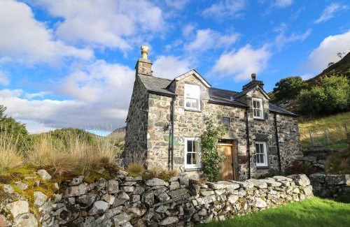 Arthog House | Tyn Y Graig