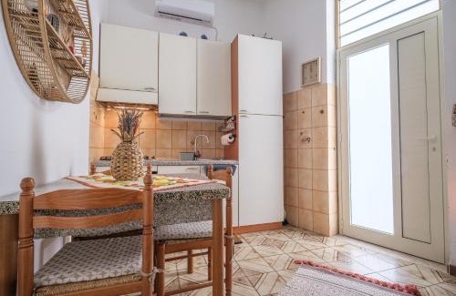 Oliveri Apartment | Tyndaris home