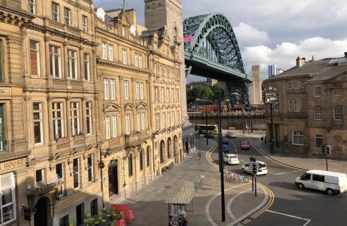 Newcastle-upon-Tyne Apartment | Tyne Bridge View