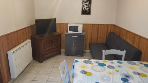 Vic-sur-Cere House | type 2