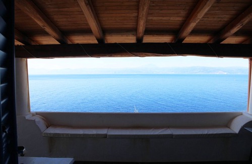 Vulcano Porto House | Typical Aeolian house 5 minutes' walk from the sea, Casa Francesca