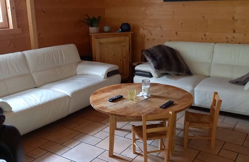 Thones Ski Chalet | Typical comfortable chalet in the heart of the mountains, change of scenery and calm guaranteed.