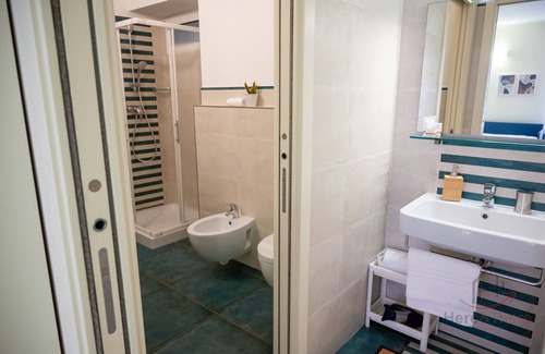 Pietra Ligure Apartment | [Typical Historic Centre] Sea 2 min · HiperWiFi